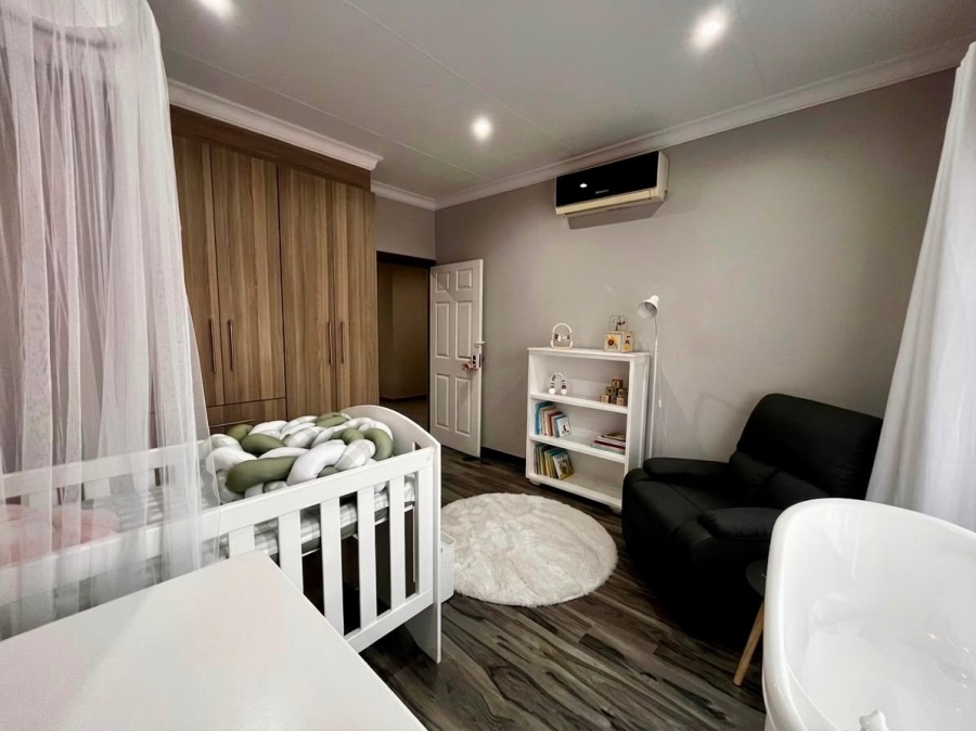 4 Bedroom Property for Sale in Boschdal North West